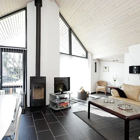 Three-bedroom Holiday In 5 בית נופש *