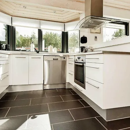 Three-bedroom Holiday In 5 Fårvang